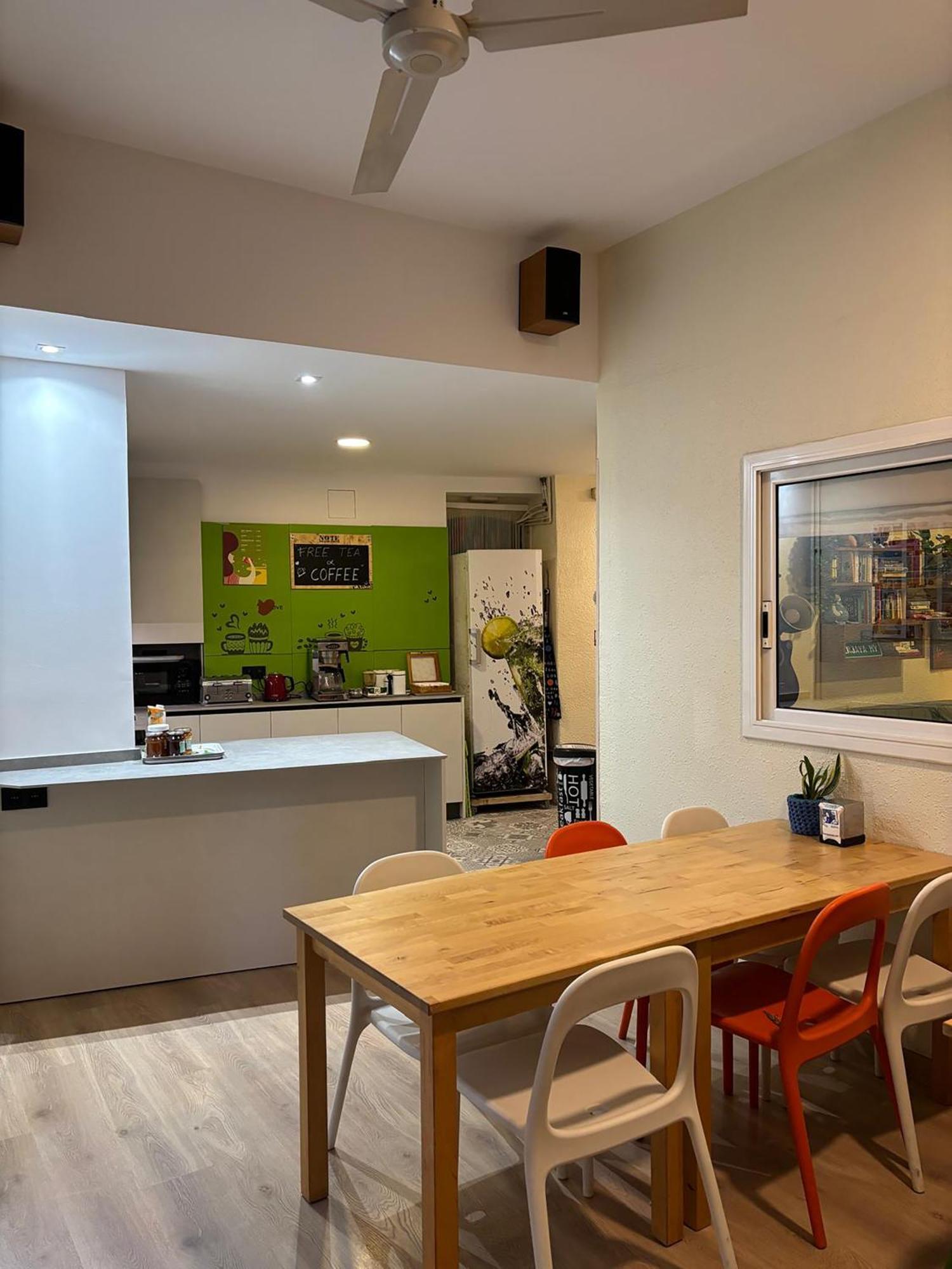 Itaca Hostel Барселона Екстер'єр фото