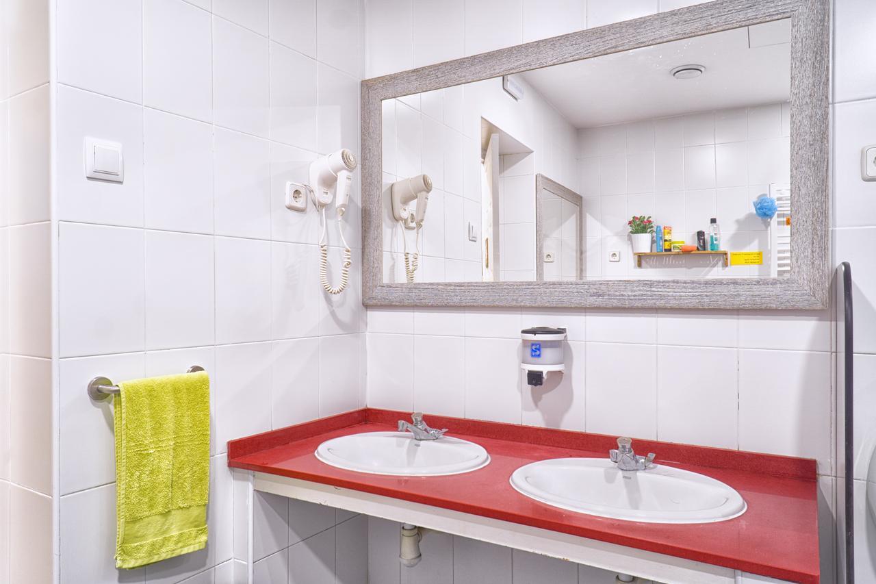 Itaca Hostel Барселона Екстер'єр фото