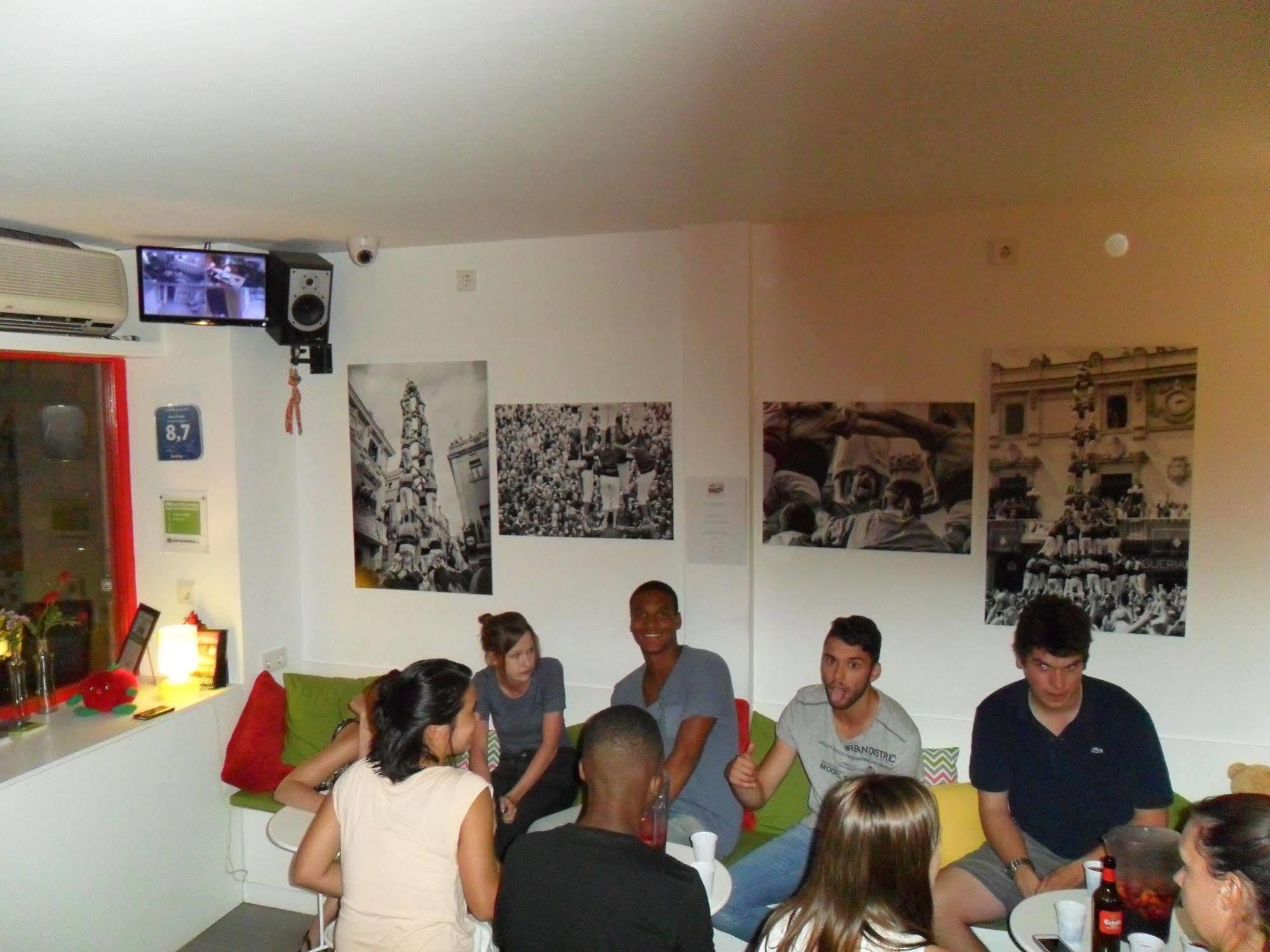 Itaca Hostel Барселона Екстер'єр фото