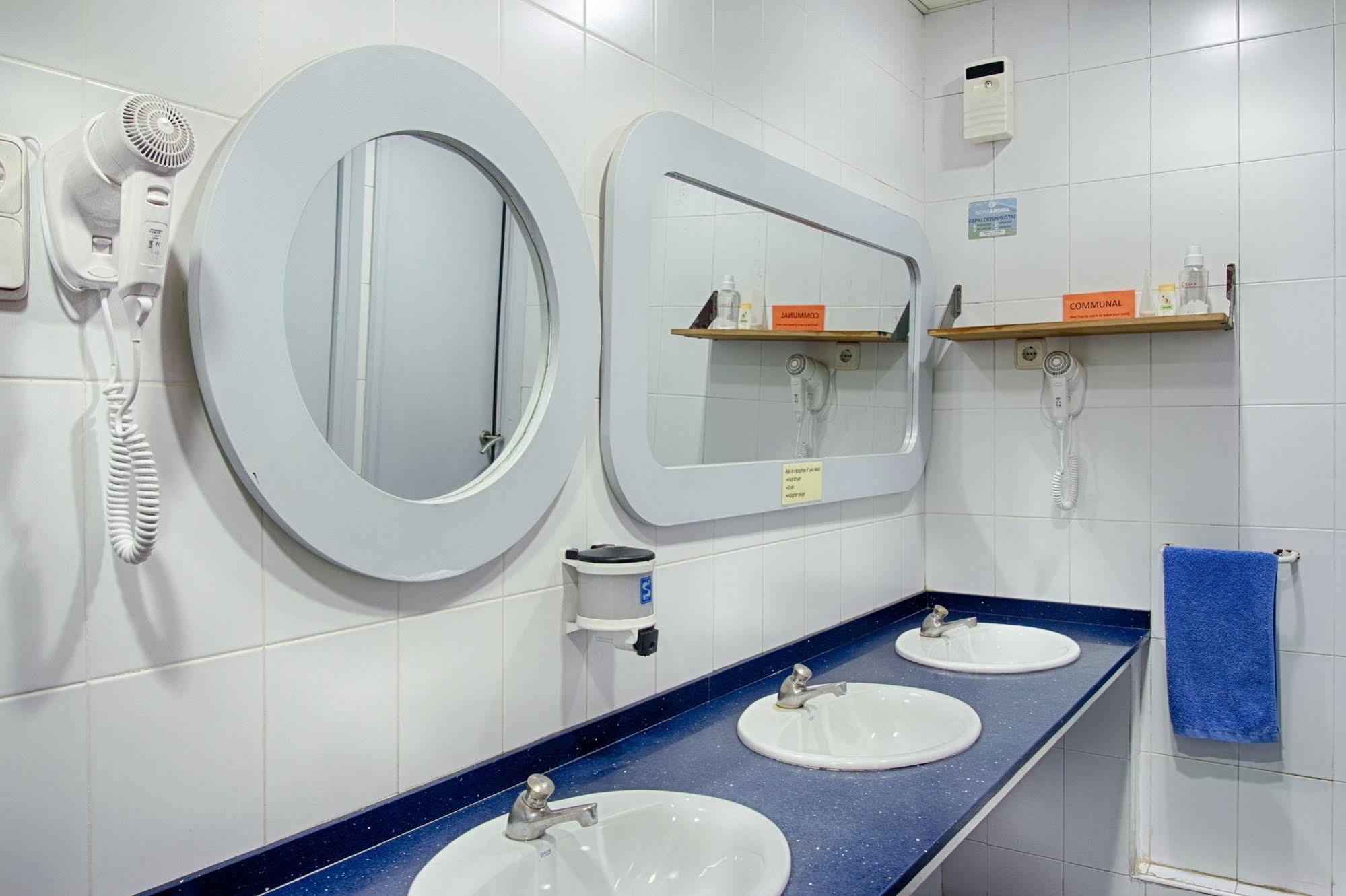 Itaca Hostel Барселона Екстер'єр фото