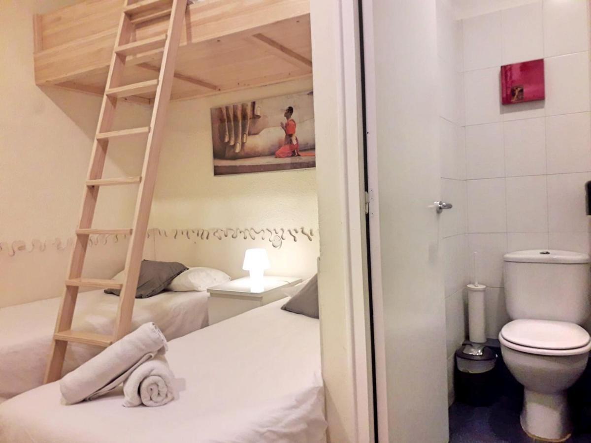 Itaca Hostel Барселона Екстер'єр фото